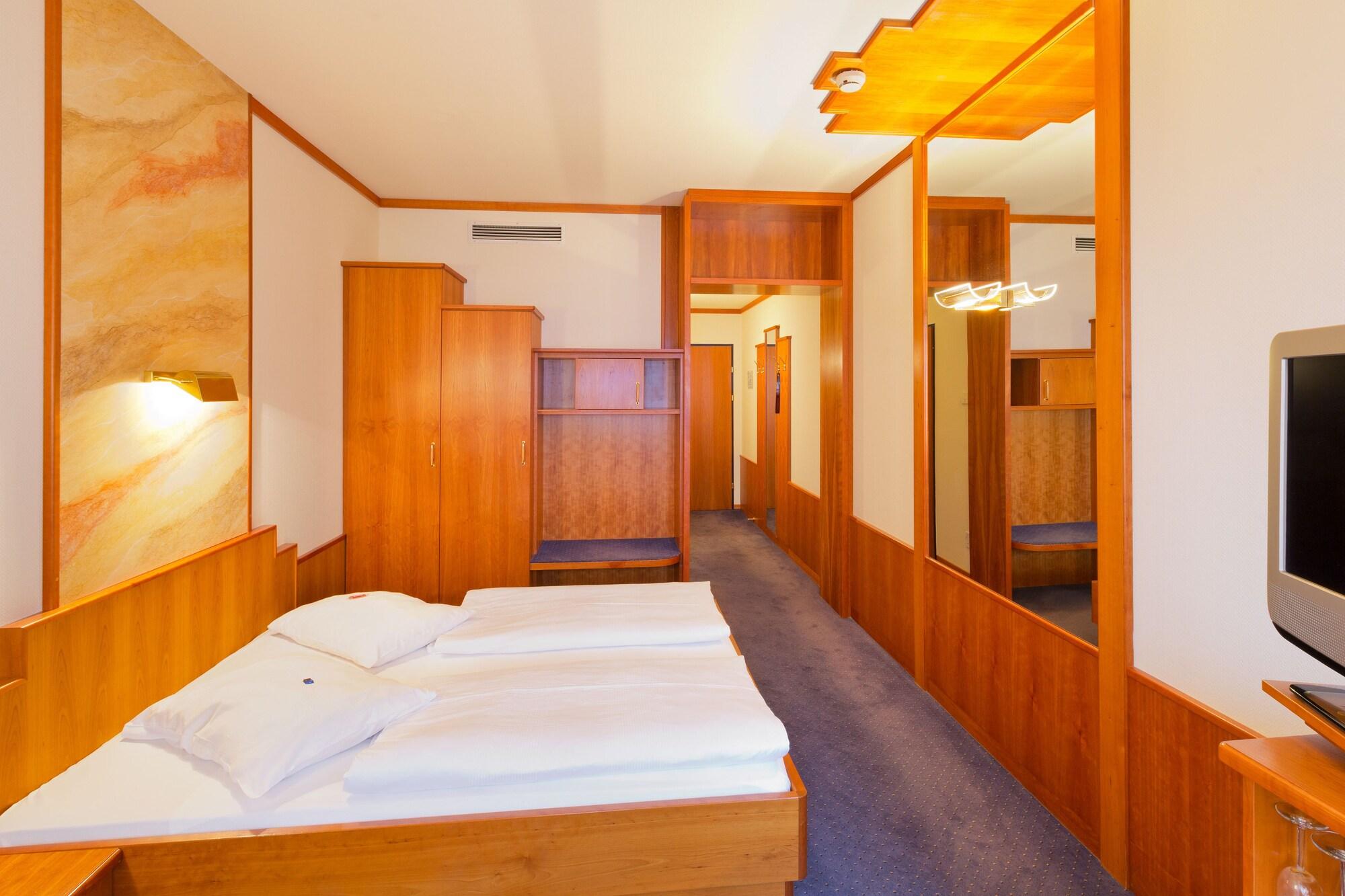 Vienna Sporthotel ภายนอก รูปภาพ