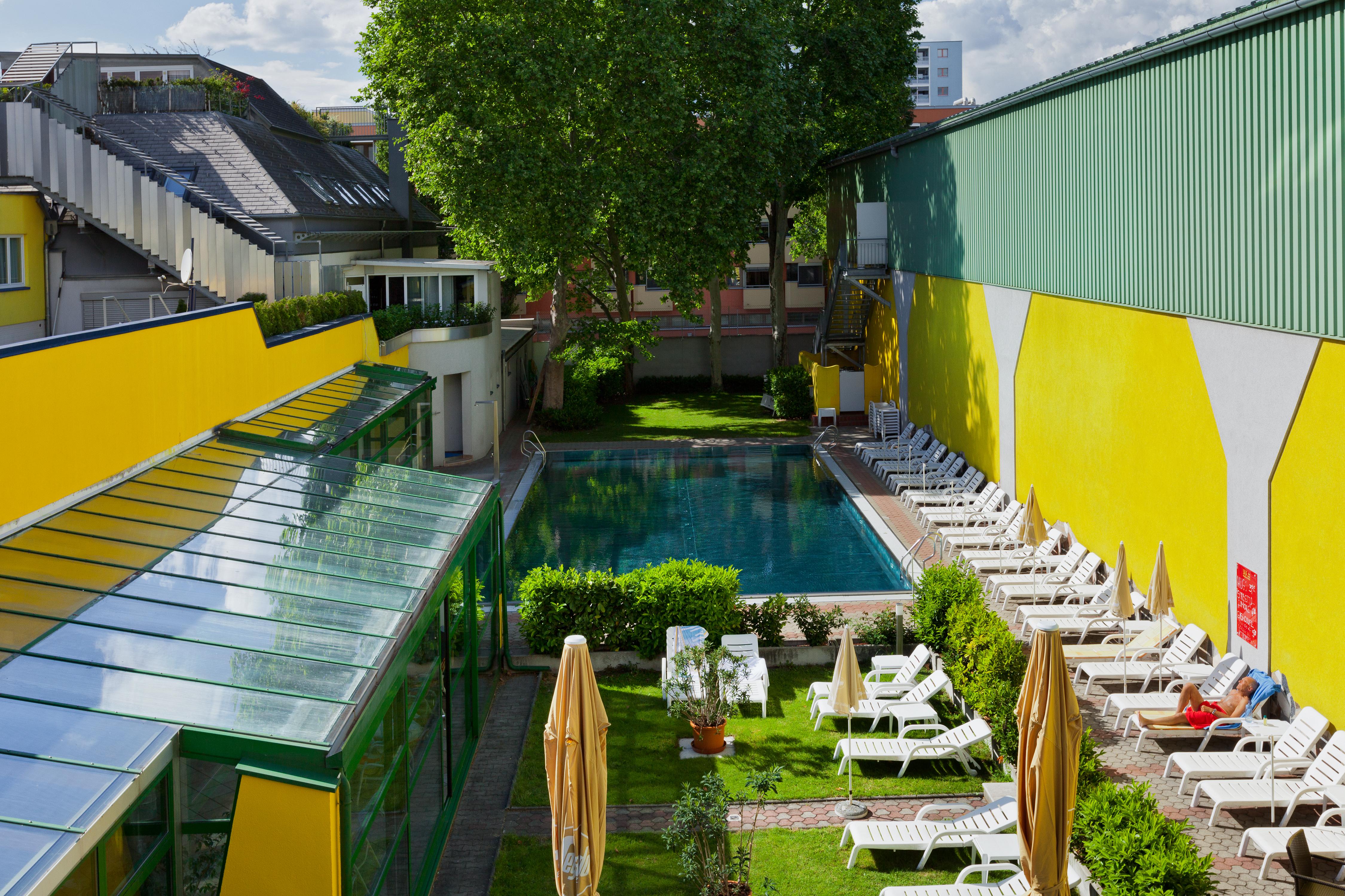 Vienna Sporthotel ภายนอก รูปภาพ