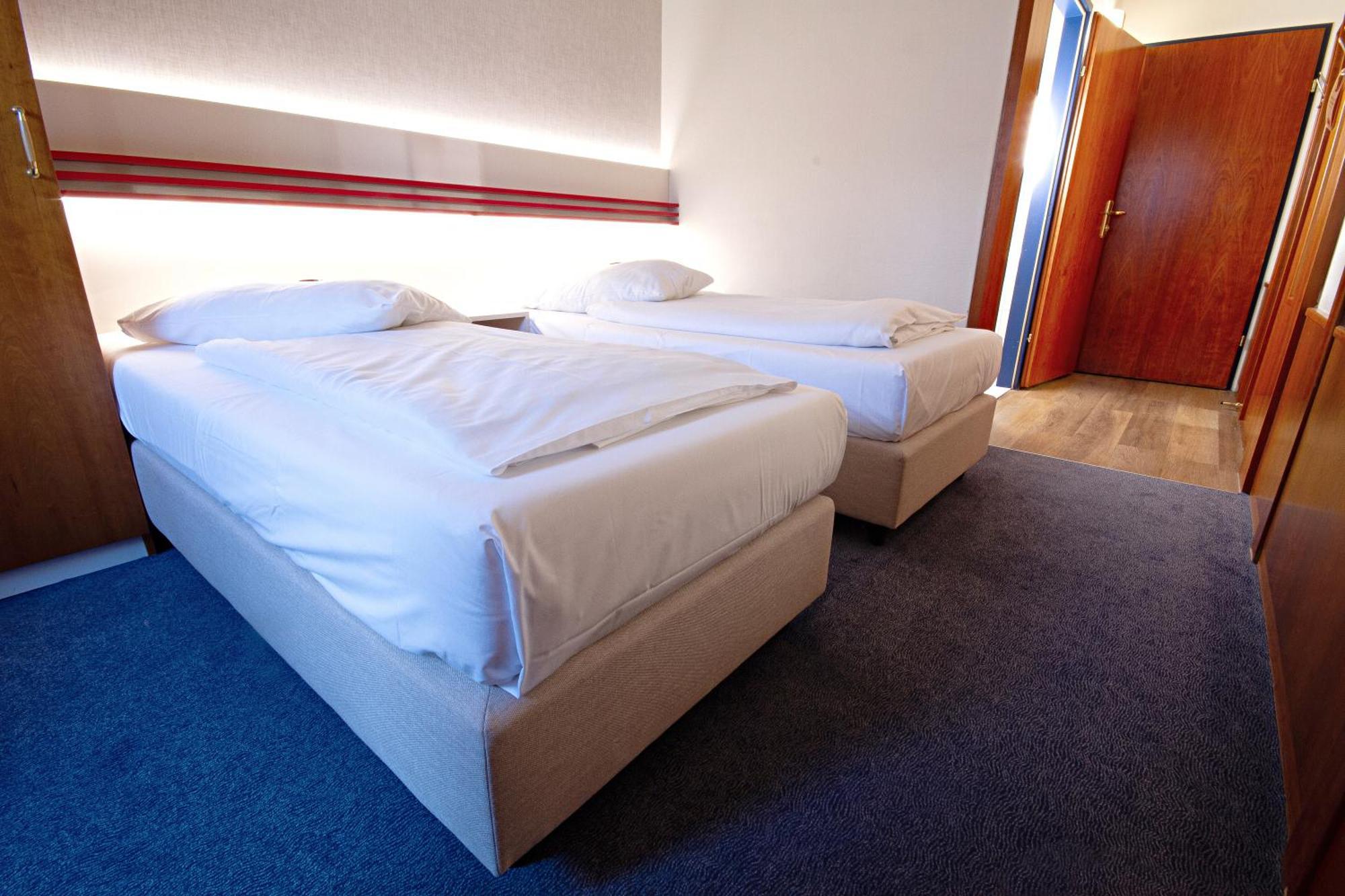 Vienna Sporthotel ภายนอก รูปภาพ