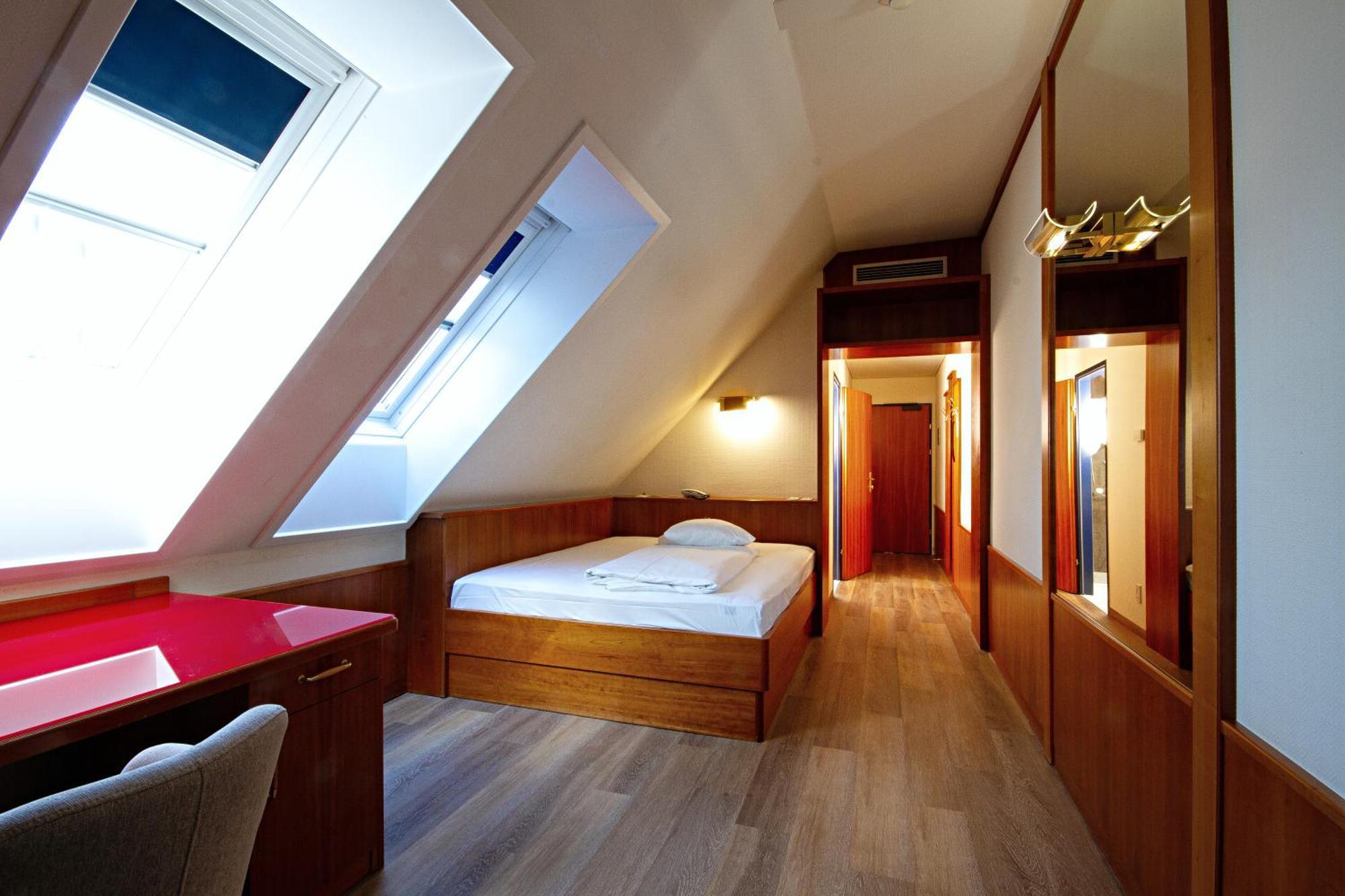 Vienna Sporthotel ภายนอก รูปภาพ