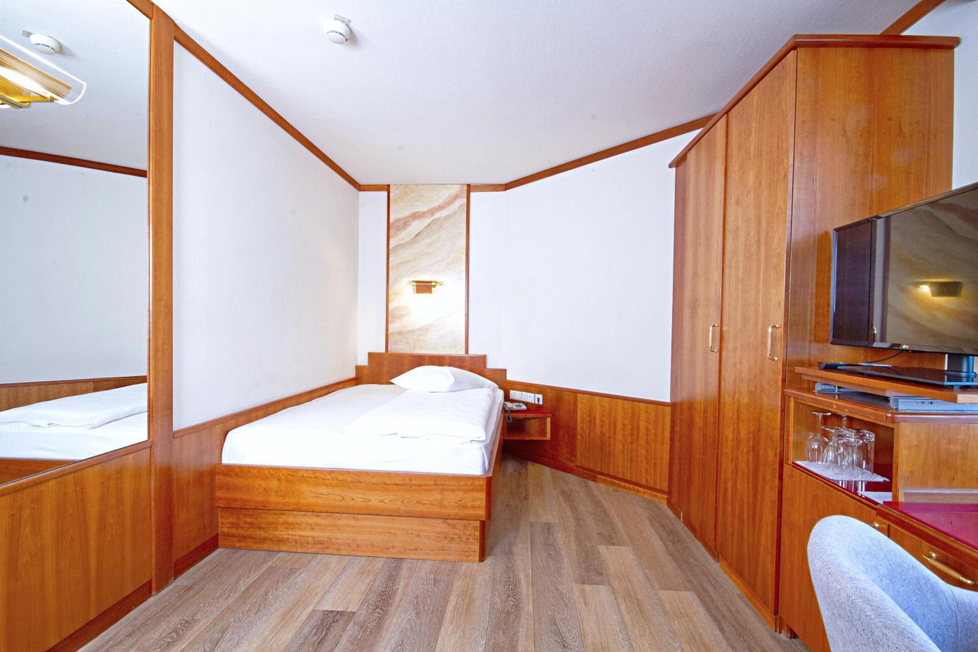 Vienna Sporthotel ภายนอก รูปภาพ
