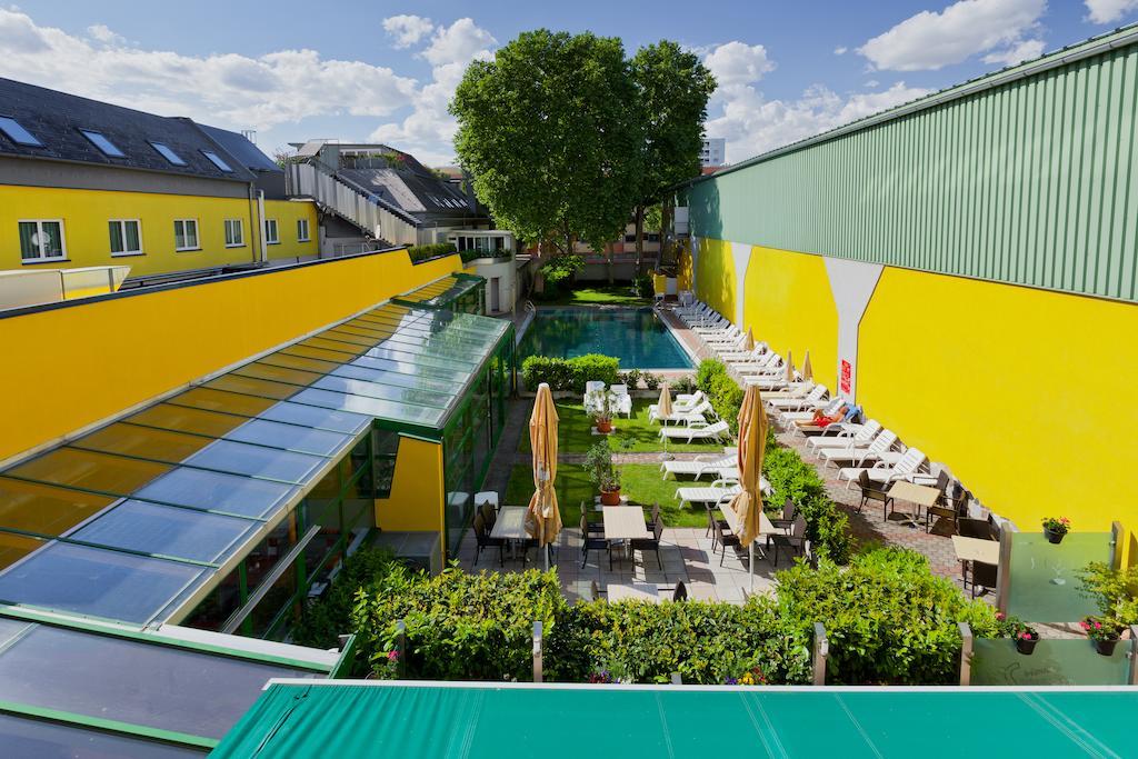 Vienna Sporthotel ภายนอก รูปภาพ